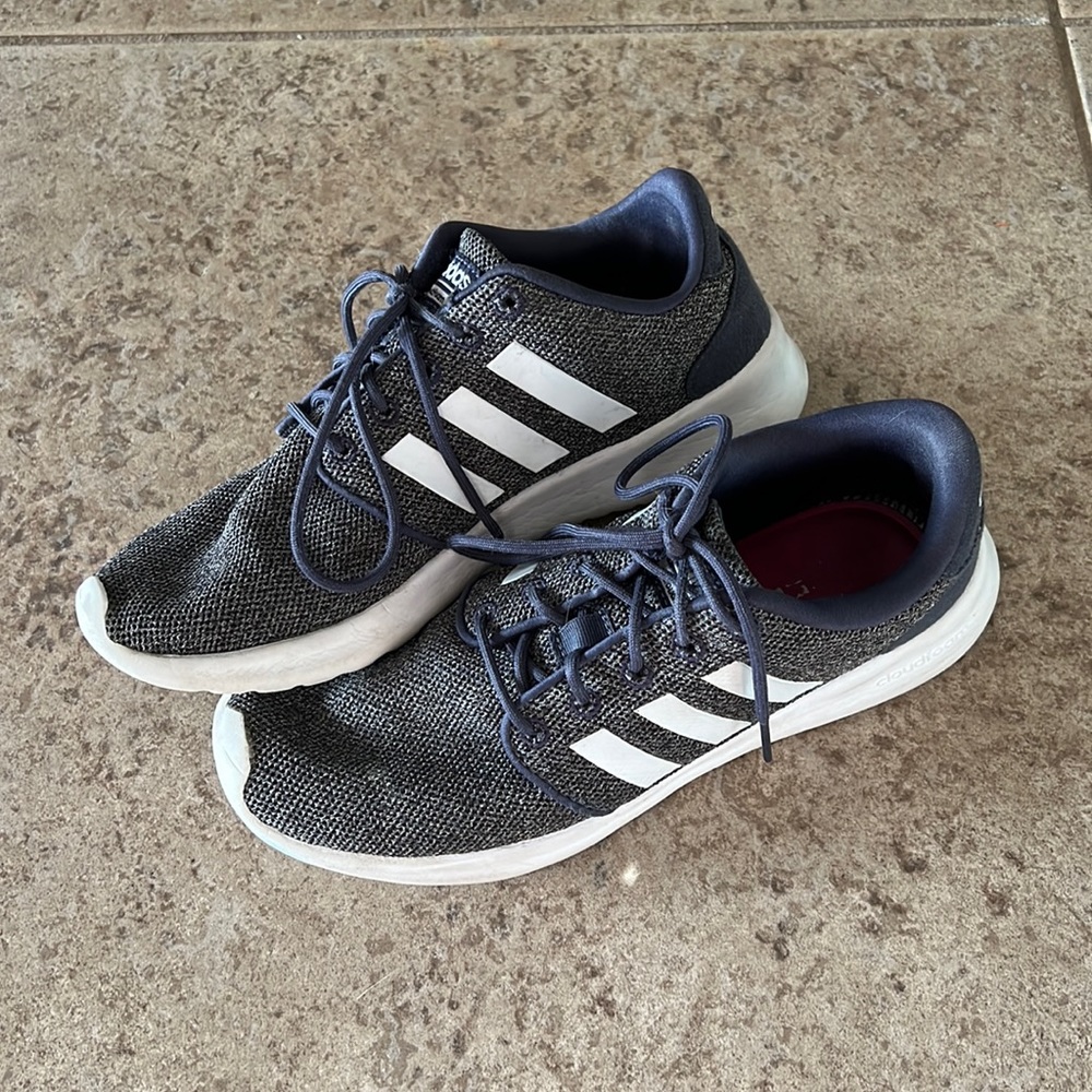 Adidas Cloudfoam athletic shoes 6 1/2